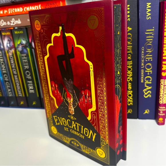 FairyLoot Exclusive Edition Evocation Fantasy Book by St. Gibson SIGNED - Picture 1 of 14
